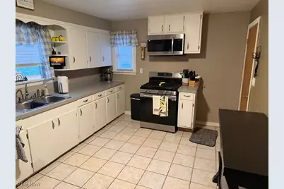 2745 Myrtle Avenue NW, Canton, OH 44709 - Photo 8