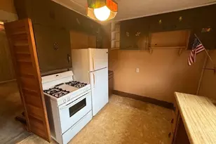 807 Clement Ave, Belpre, OH 45714 - Photo 8