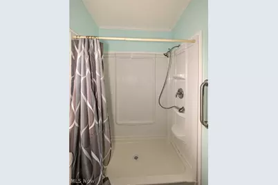 140 Luxor Lane, Amherst, OH 44001 - Photo 14