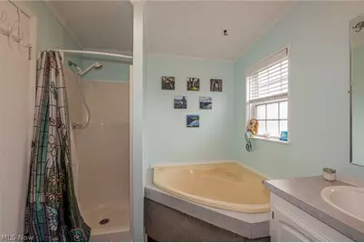 140 Luxor Lane, Amherst, OH 44001 - Photo 22