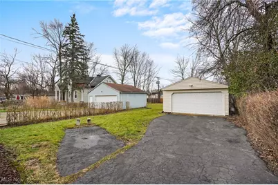 1898 Powell Avenue, Loveland, OH 44118 - Photo 4
