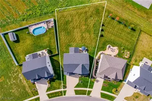 8924 Leatherleaf Dr, Columbia Station, OH 44028 - Photo 4