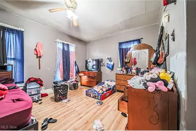 210 W 4th Street, Dover, OH 44622 - Photo 12