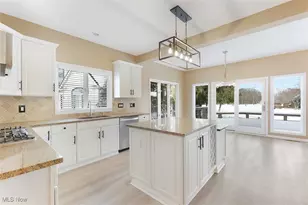 196 Chisholm Ct, Aurora, OH 44202 - Photo 14