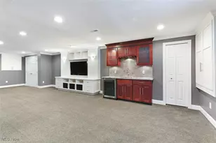 196 Chisholm Ct, Aurora, OH 44202 - Photo 34