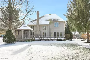 196 Chisholm Ct, Aurora, OH 44202 - Photo 38