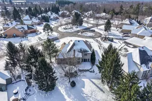 196 Chisholm Ct, Aurora, OH 44202 - Photo 40