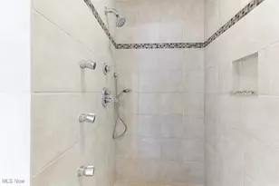 196 Chisholm Ct, Aurora, OH 44202 - Photo 24