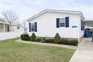 178 D St SW, Navarre, OH 44662 - Photo 2