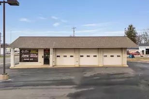 2105 Columbus Rd NE, Canton, OH 44705 - Photo 1