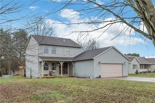 390 Spring Valley Dr, Zanesville, OH 43701 - Photo 1