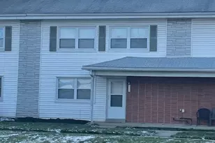 156 Buckeye Cir, Columbus, OH 43217 - Photo 2