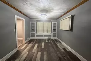 1476 Clermont Rd, Loveland, OH 44110 - Photo 6