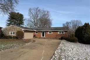 2685 Chaucer Dr NE, Canton, OH 44721 - Photo 4