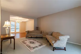 8955 Stoneybrook Dr, Grandview Heights, OH 44147 - Photo 10