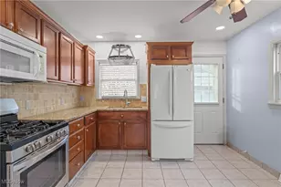 884 Blanding Ave, Akron, OH 44310 - Photo 14