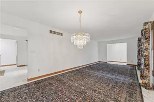 276 S Bayshore Dr, Columbiana, OH 44408 - Photo 6