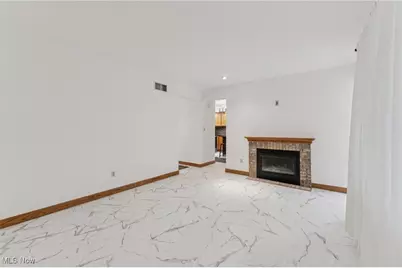 276 S Bayshore Drive, Columbiana, OH 44408 - Photo 8