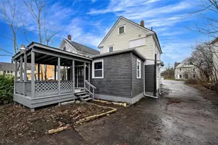 667 Elma St, Akron, OH 44310 - Photo 4