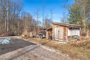 1556 Saxe Rd, Mogadore, OH 44260 - Photo 40