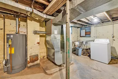 669 N Way Street, Barberton, OH 44203 - Photo 26