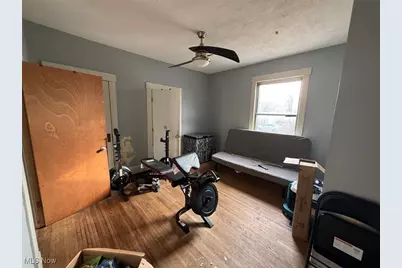 1048 Broadway Street, Martins Ferry, OH 43935 - Photo 10