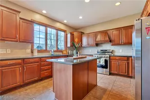 8487 Sandbridge St NW, Massillon, OH 44646 - Photo 14