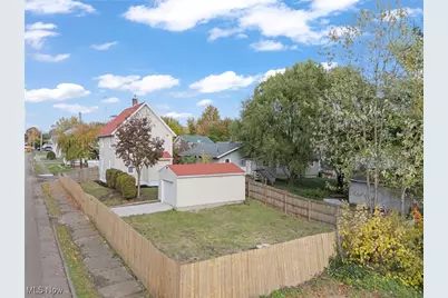 1602 18th Street NE, Canton, OH 44705 - Photo 4