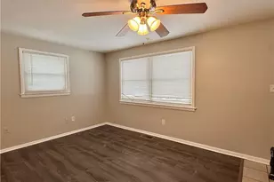 707 Vermont Dr, Lorain, OH 44052 - Photo 18