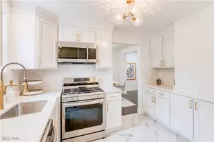 17319 Invermere Ave, Loveland, OH 44128 - Photo 16