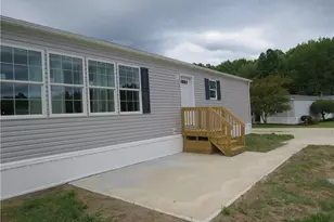 2665 Eagle Point Dr, Madison, OH 44057 - Photo 10