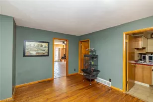 490 Mapleview Dr, Green Hills, OH 44131 - Photo 12