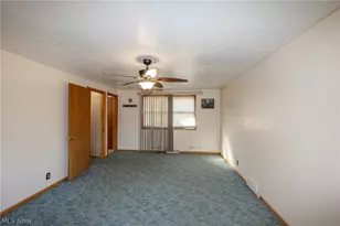 490 Mapleview Dr, Green Hills, OH 44131 - Photo 20