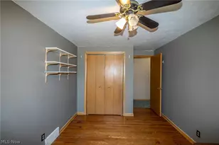 490 Mapleview Dr, Green Hills, OH 44131 - Photo 24