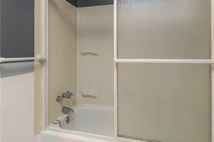 490 Mapleview Dr, Green Hills, OH 44131 - Photo 26