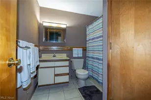 490 Mapleview Dr, Green Hills, OH 44131 - Photo 18