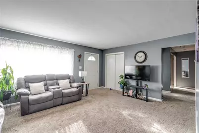 810 Leecrest Street NW, Massillon, OH 44646 - Photo 6