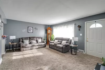 810 Leecrest Street NW, Massillon, OH 44646 - Photo 4