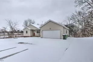9542 Page Rd, Streetsboro, OH 44241 - Photo 2