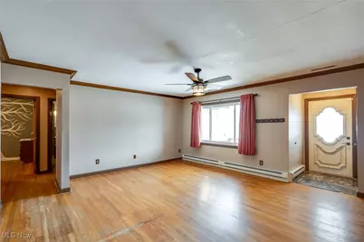 398 Crestview Avenue, Akron, OH 44320 - Photo 6