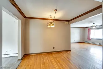 398 Crestview Avenue, Akron, OH 44320 - Photo 10