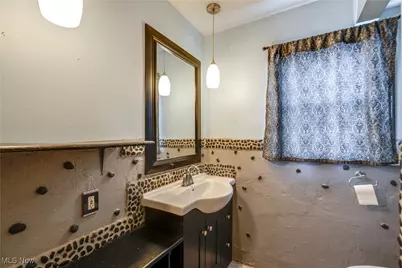 398 Crestview Avenue, Akron, OH 44320 - Photo 26