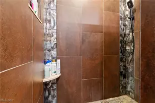 1905 Hampshire Cir NW, Uniontown, OH 44685 - Photo 22