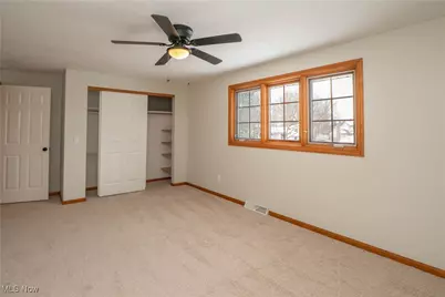 2218 Hiddenbrook Street NE, Canton, OH 44721 - Photo 32