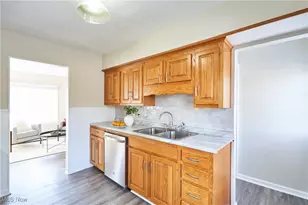 3018 Greer Rd, Coventry, OH 44319 - Photo 10