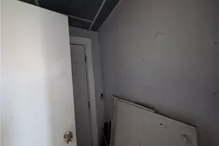 642 Gridley Ave, Akron, OH 44306 - Photo 38