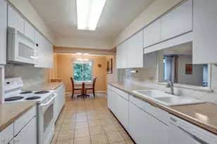 1012 Bunker Dr, Fairlawn, OH 44333 - Photo 6