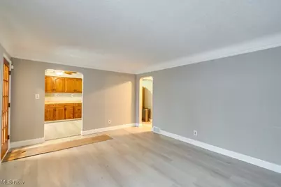 6506 Orchard Avenue, Parma, OH 44129 - Photo 6