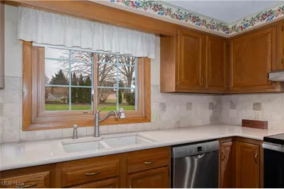 697 Redwood Drive, Canal Fulton, OH 44614 - Photo 6