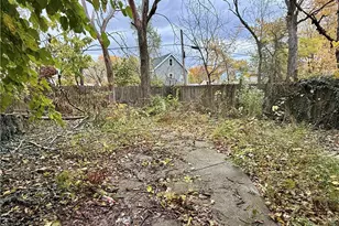 9801 Raymond Ave, Loveland, OH 44104 - Photo 12